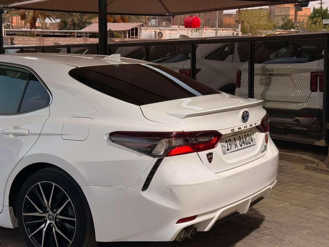 تيوتا كامري هايبرد 2024
رقم كربلاء تحويل مباشر 
حجم المحرك : 4 سلندر 2500 دوش 
عداد المسافة : 71 الف mill 
الضرر : جاملغ خلفي بارد فقط بدون دواخل 
المواصفات SE 
كشنات جلد - كشنات تدفئة - انضمة قياده 
نقطة العمياء - مانع الاصطدام - تعليق SE رياضي
السعر 200 🔥 ورقه فقط وقابل للتفاوض 
📞 ***********
📍 كربلاء / حي الحسين
