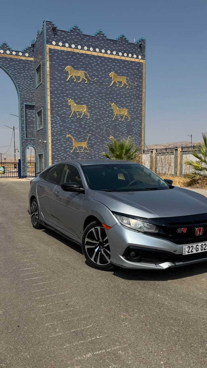 السعر 88 ورقة 
هوندا سيفيك موديل 2021 ياباني 🇯🇵
محرك 20 دوش يمشي على البانزين العادي اقتصادية جدا 
رقم أربيل 
سنوية ورقم وهزة جديدة 

مواصفات :
سايد بريك بصمة 
اوتو هولد 
كامرة وحساس
 رادار  /تحكم سرعه / قيادة ذكية / مانع انزلاق 
أنظمة قيادة 
كير ومحرك شرط 
بيها خمس قطع صبغ + شويه من السقف معدل 

شرط تحويل وكالة 
العنوان : موصل - برطلة 
***********
*********** الحمدانية, نينوى
