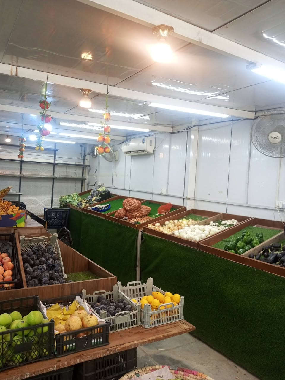 علوة للبيع مخضر فاكهة سمك دجاج . العلوة كاملة ليس فيها اي نواقص .
العنوان . بلديات شارع المرور قرب سيد هاني .
موبايل.  
***********
