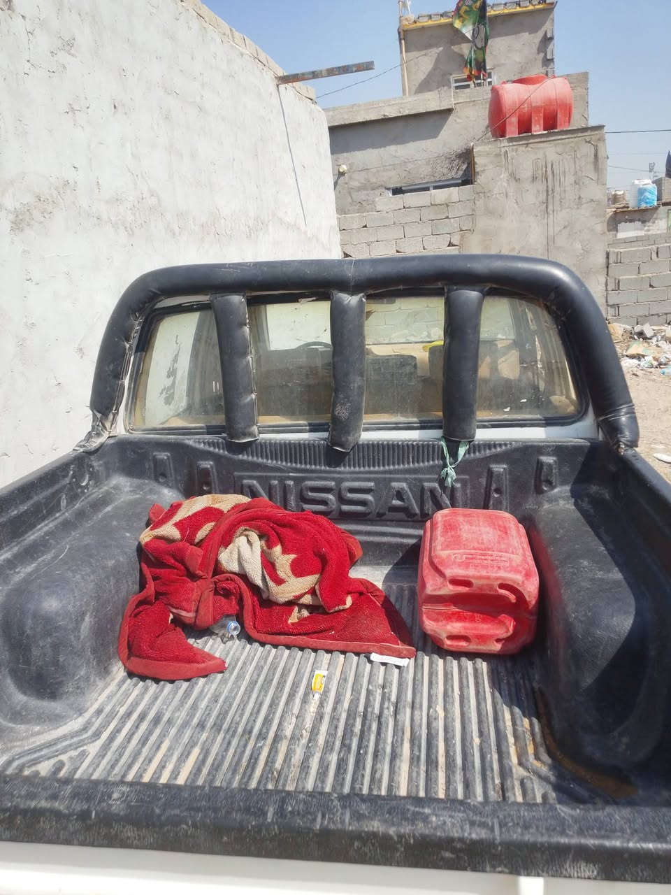 سياره للبيع نيسان موديل 92محرك كير مكفولات سياره جاهزه مكان الحيدريه خان نص رقم قادسيه سعر على الرقم ***********
