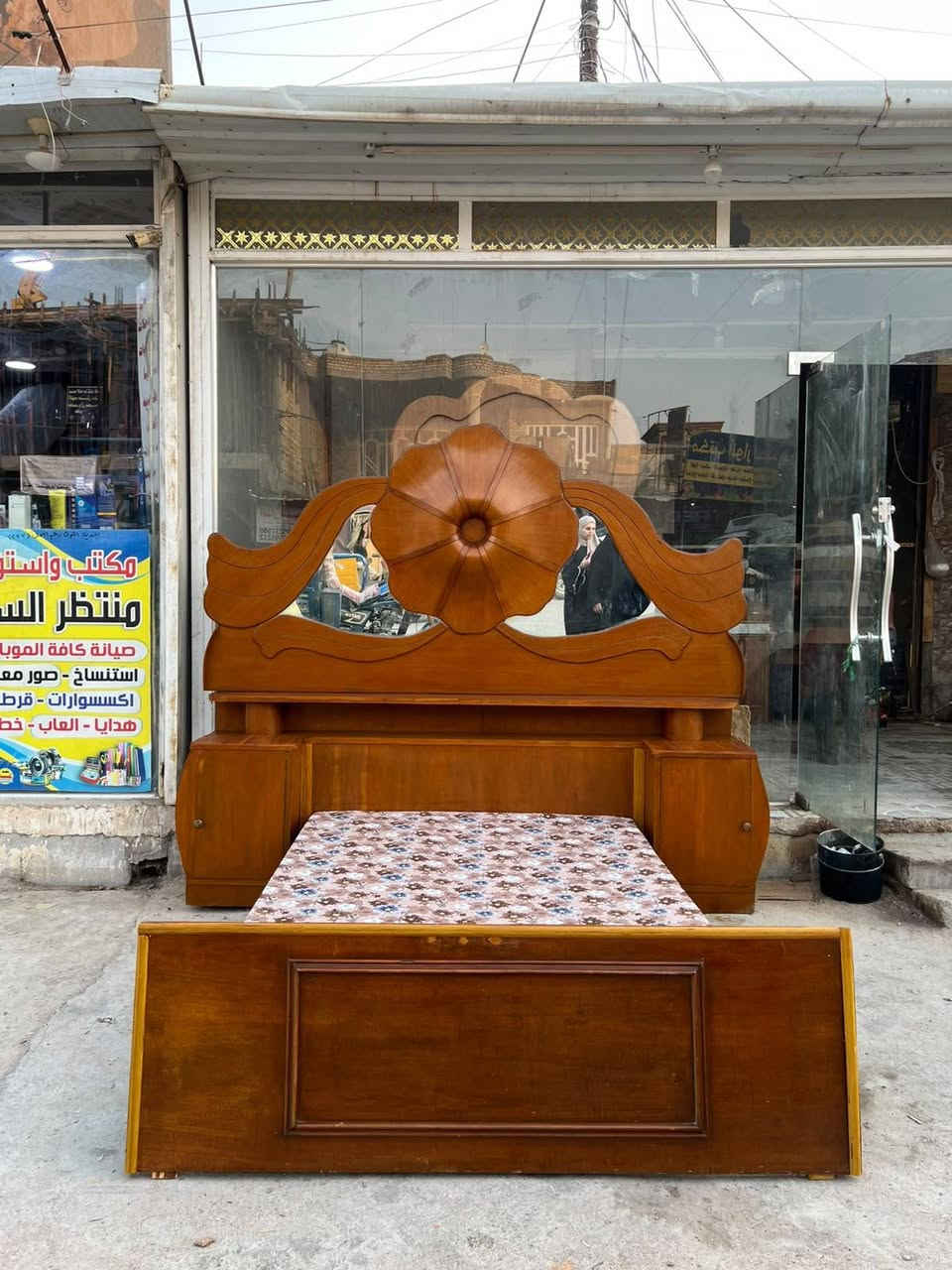 ميز مراية • صاج • مستعمل