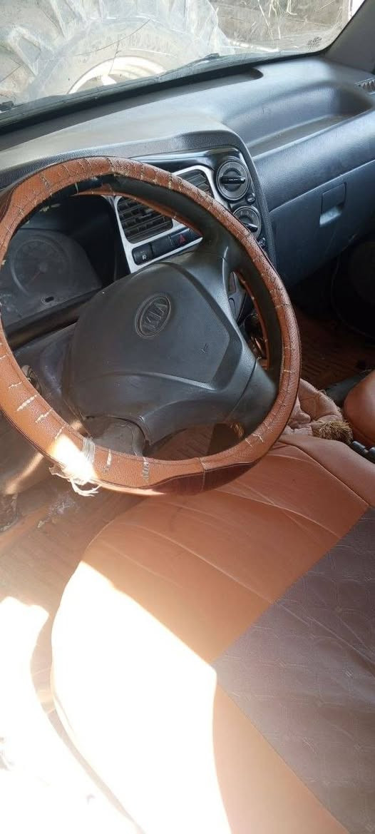 سلام عليكم سيارة سوناته موديل 95اوتماتيك تبيرد شغال سياره جاهزه ونضيفه سعر 38وبيها مجال عنوان ديالى جلولاء ستفسار نتصل على رقم.***********
