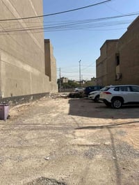 ٢٠٠م • واجهة ١٠م • البنوك