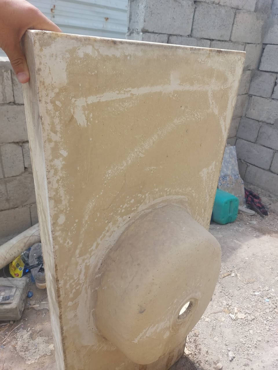 سلام عليكم مرمره مال سنك  جديده هل شوفت عينك البيع 60وبيها مجال كلش بصيط مكان حي كريم تواصل***********
