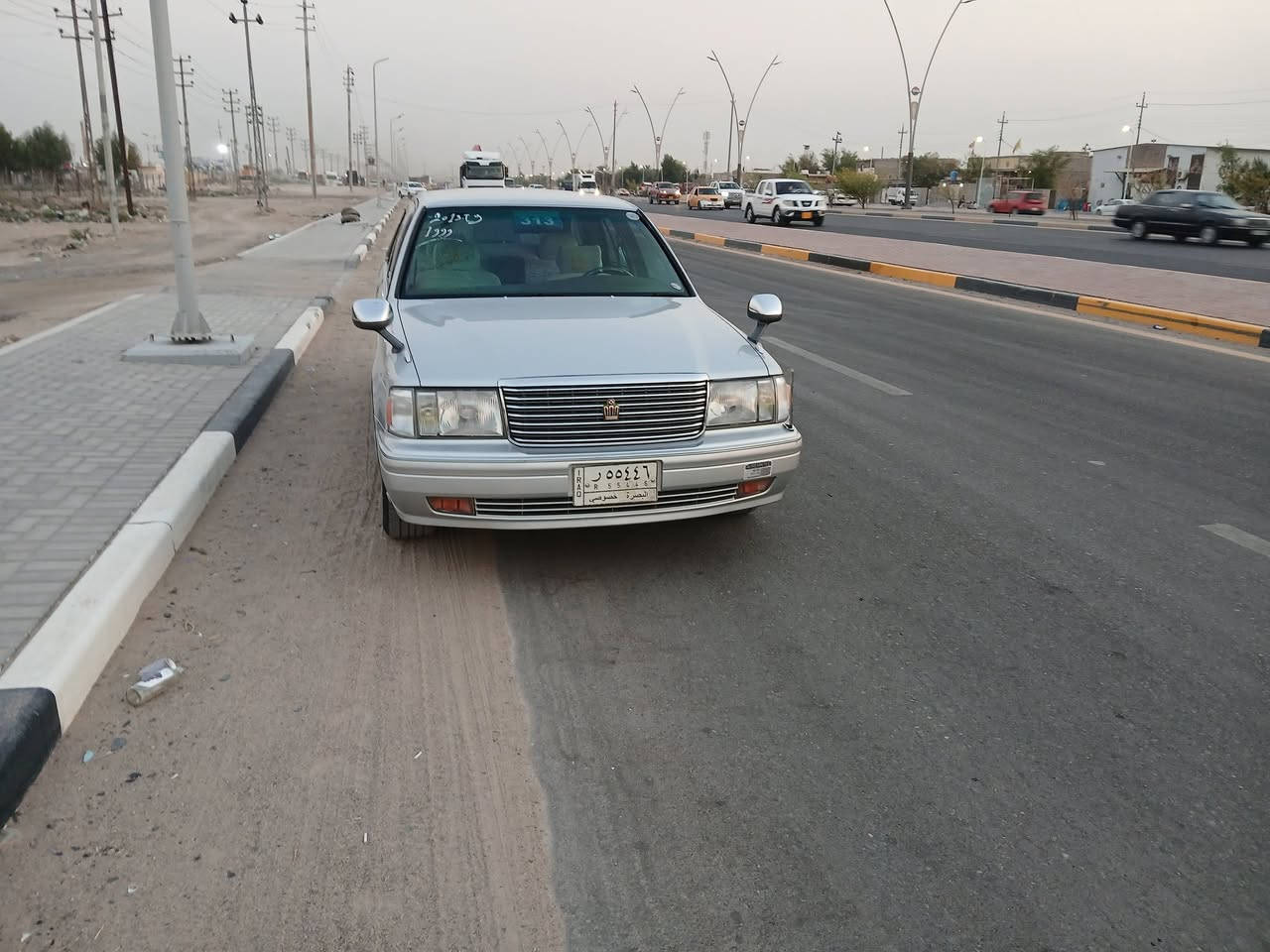 سلام عليكم سياره راس الثور موديل 1999 بيه رقم مصحح بل شاصي مكفوله من الكص والضربه تبريد شغال سياره حداده جديده سياره خمس دكم اصل العنوان بصره زبير.  السعر 90 بيه مجال.   الرقم ***********
