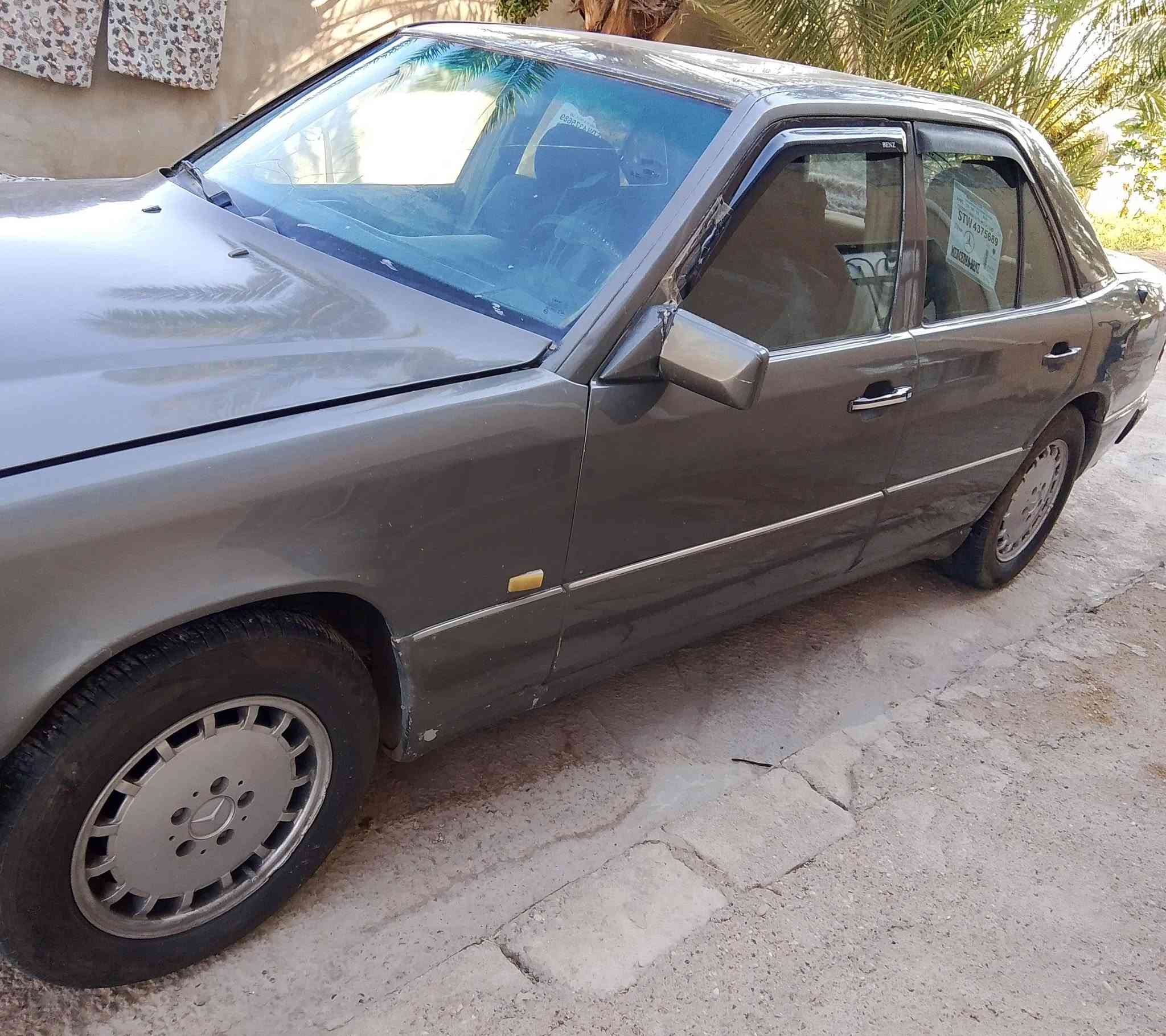 السلام عليكم مارسدس دب للبيع موديل 1986 رقم ديالى دولي بسمي تحويل مباشر محوره كير و محرك بطه 2500  صبغ للجمالية فقط سيارة جاهزة مكان ديالى الخالص ناحية السلام سعر 40وبيهة مجال اتصل ودلل ***********

