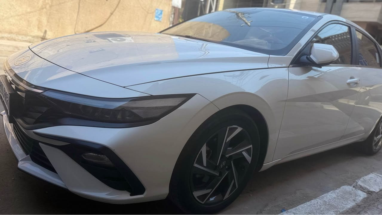 النترا ٢٠٢٤ تجميع صيني رقم بغداد باسمي السنويه
ماشيه 46الف كيلو وقابل للزيادة
مواصفات
سلايد 
بصمه ابواب +بصمه تشغيل 
ويل كب 17
اشاير مري
لايت لد 
حساس امامي خلفي
شاشه نفكيشن 
كامره
مري شفط
لايت 3عدسات زنون
كشنات جلد
هند بريك بصمه
كير دجتل طياره
تبريد خلفي 
تحكم ستيرن جهتين
كروز سرعه 
ماطور لايت
كيلو متر دجتل
كير 8 سرعات 
(( دواخل لونين احمر مميز مو اسود ))

الي موضح بالصوره ع كده تصليح اما البقيه كفالة

مواصفاتها معروفه 
السياره فول مواصفات 
مكينه 1500دبل نوزل 
السعر 134
***********
بغداد / البلديات Colombo, Sri Lanka
