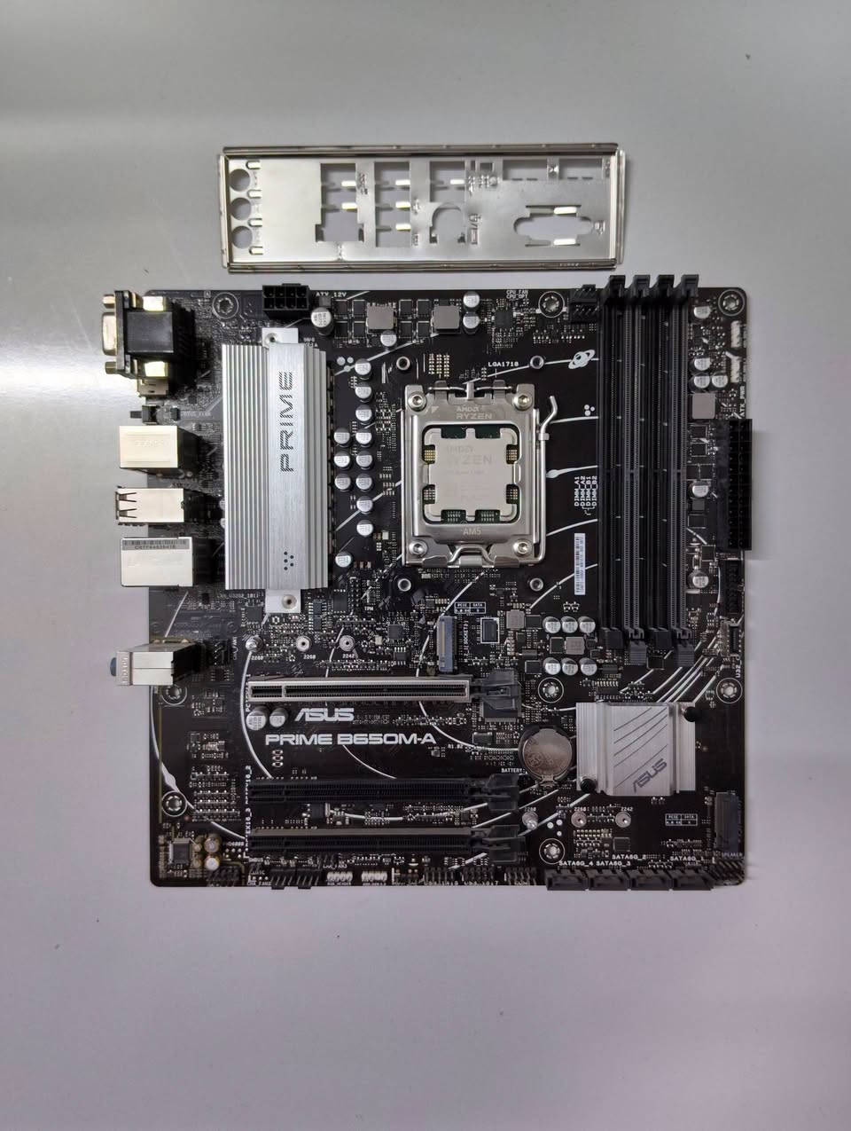 كومبو بورد • i7 11700K • R5 7600