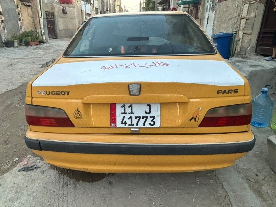 للبيع بيجو بارس موديل 2015 سيارة لا ضربة ولا صبغ فقط جراد بل قمارة موضح بل صور بسعر 50 وبيها مجال كير ومكينة وتبريد خير من الله رقم انكليزي هيئة مصفرة بأسمي وبصمة عدد 2 سيارة مابيها اي نقص جاهزة للشارع مكاني الحرية رقمي ***********
