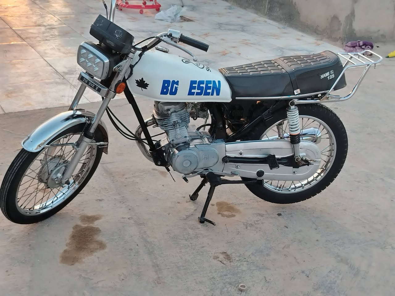 السلام عليكم دراجه البيع نامه شلامجه السعر 350قفل مكان المشرح رقم ***********
