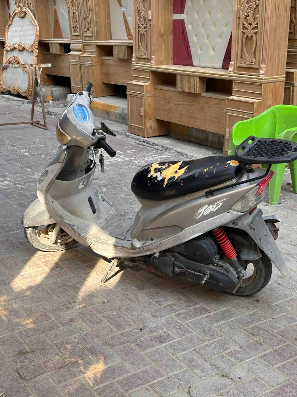 سلام عليكم ماكس منغولي البيع دراجه نضيفه ومكينه نضيفه السعر 650وبيها مجال ***********
