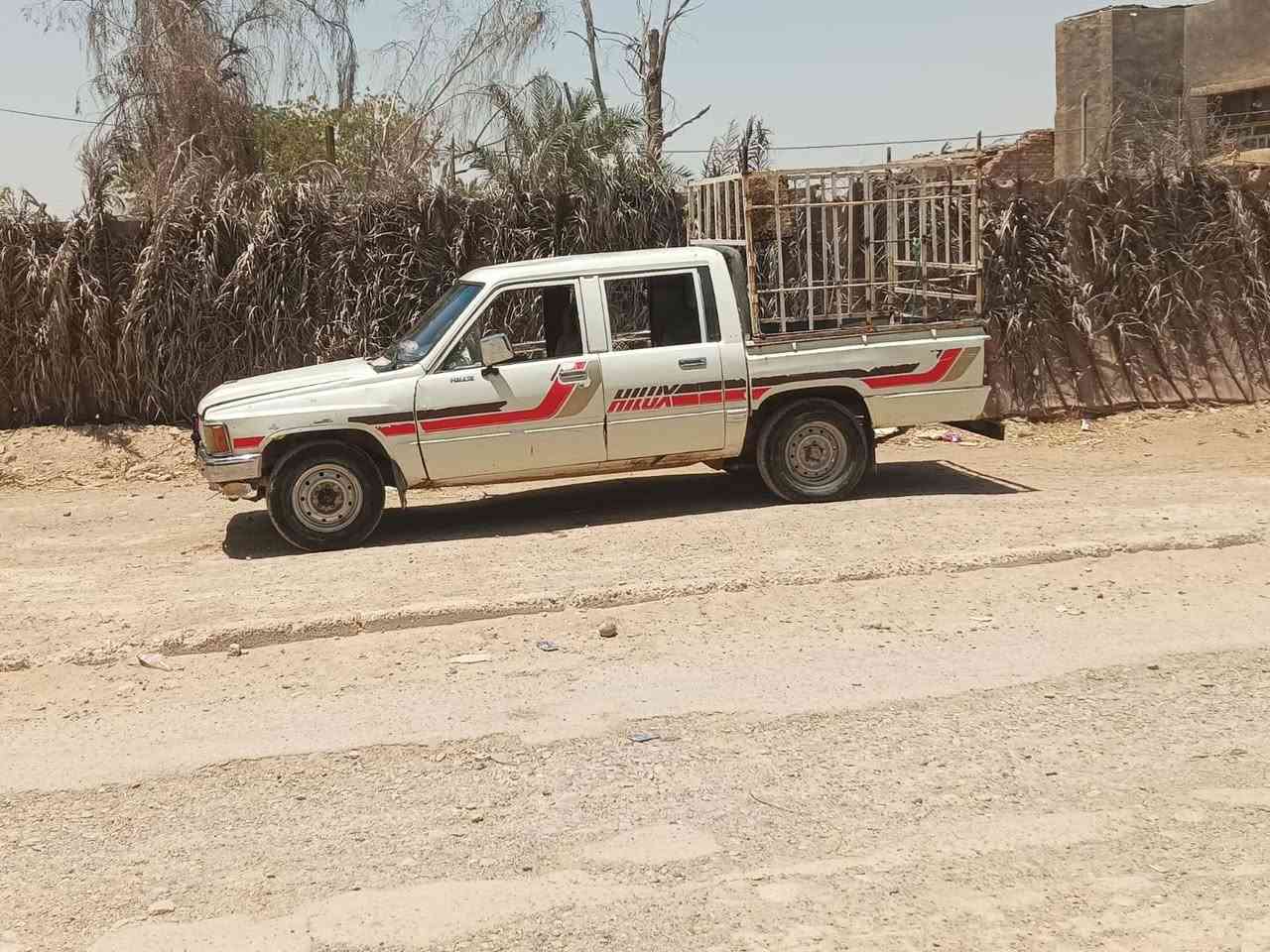 السلام عليكم
مكلف بالنشر
تيوتا 87 رقم كركوك مشروع وطني السيارة كير محرك بالشرط حدادية جديدة 
السيارة خير من الله السنوية نافذة لل 28
مكان صلاح الدين قضاء الدور 
الاستفسار ***********
