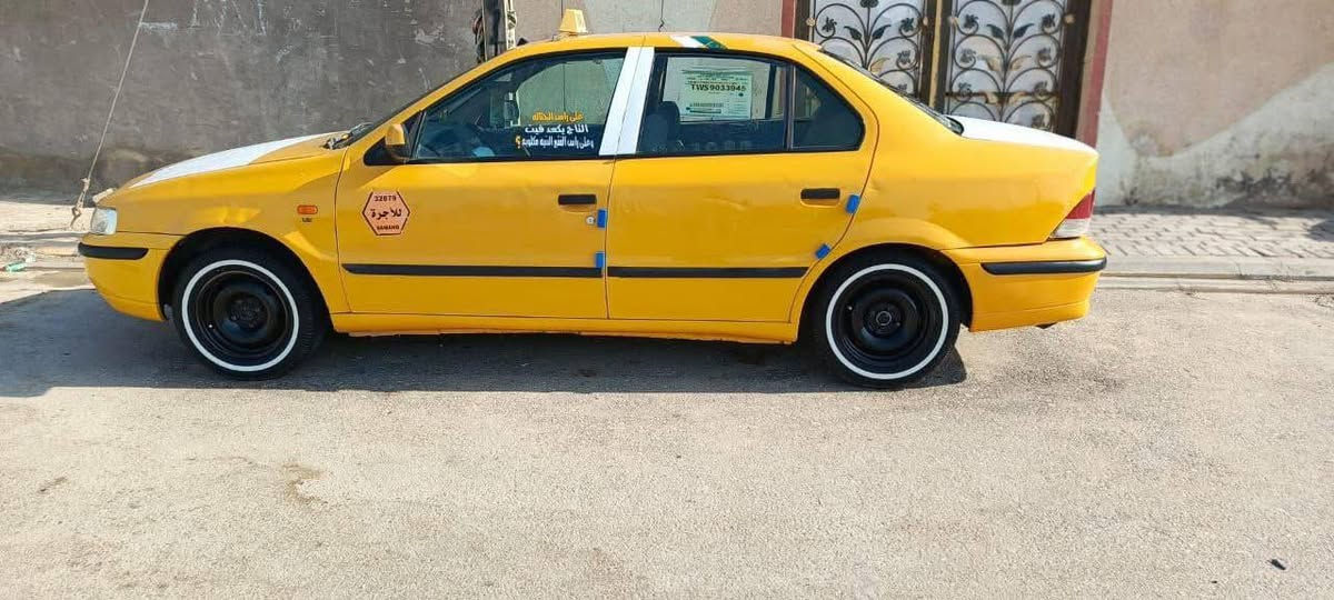 سلام عليكم سمند 2011 
سياره بيهة ضربه بل جاملق مال صفحت سكن 
حداديه 100 /100 تخم تاير كير مكينه جدد تبريد ويه لسويج داخل سيارة كلش جداد ع بلادي كشنات جدد 
سياره الهزة جديده ساره جهزة شاشه كارة بك دمام هورن سيدانه سياره ما ناقصه برغي 
سعر 33 وبيه مجال بصيط 
رقم ***********
