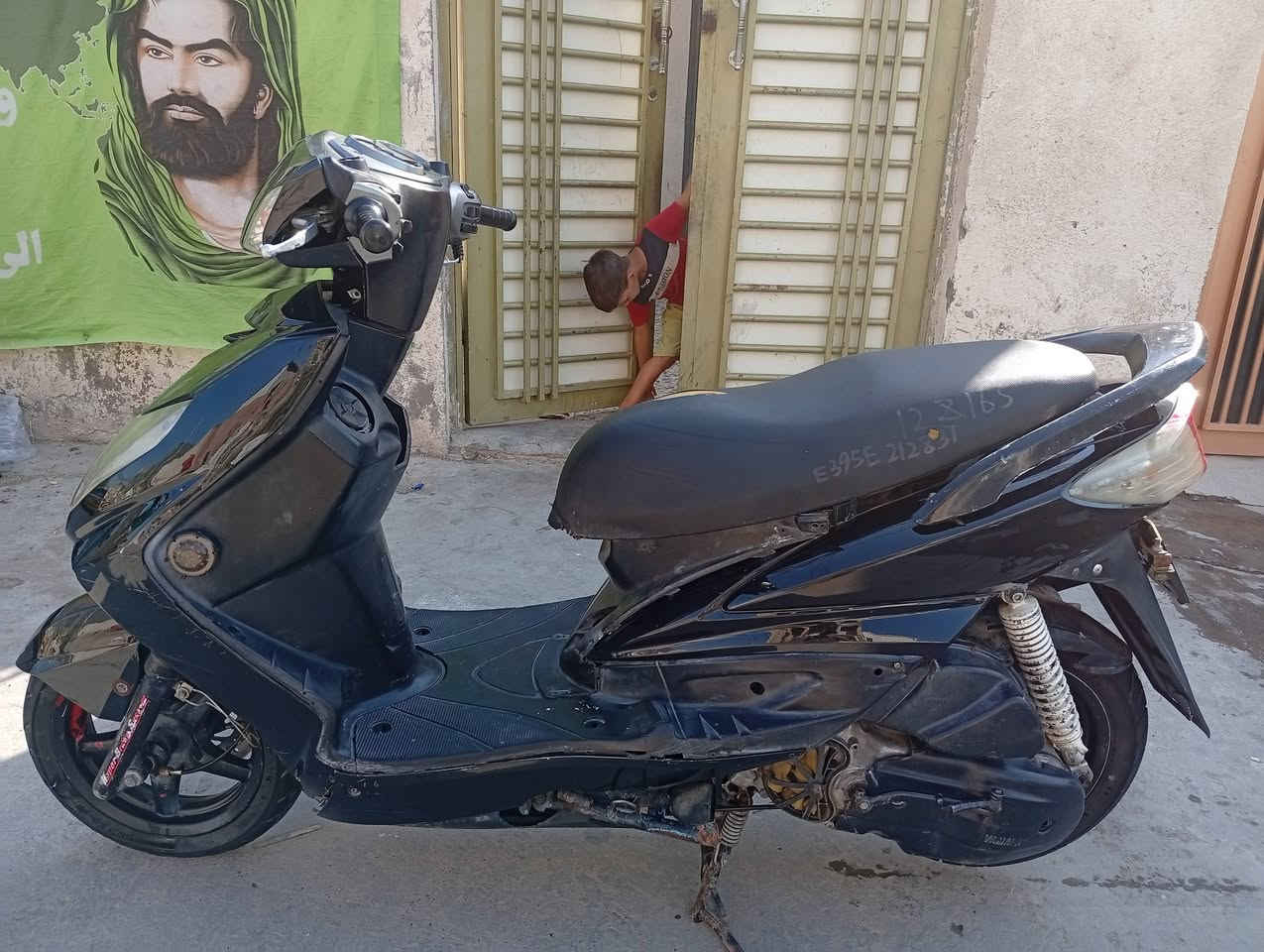 سلام عليكم حبايبي دراجه سكنس فحل للبيع  كوريا دراجه شغاله نكره سلف السعر 550وبيه مجال مكاني بغداد الشعب مقبيل المحكم مالت الشعب هاذا رقم وتواصل واي ***********
