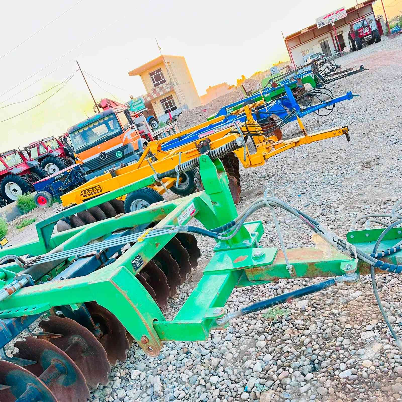 السلام عليكم للبيع جميع ومراوس جميع الا اليات الزراعيه ***********
