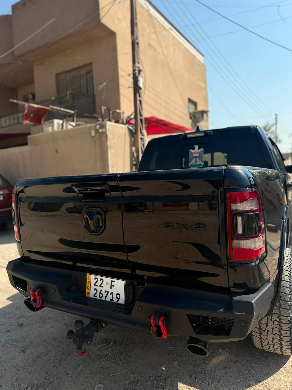 RAM LlMlTED 2021 
رام لمتتد 2021 فول موصفات 

الحادث : موضح ب الصور 
رقم أربيل بسمي 
باب طويل بدي قصير 

الموصفات 👇

الكاميرا الخلفية
سقف بانورامي
مستشعر وقوف
تدفئة المقاعد
تبريد المقاعد
مرايا جانبية كهربائية
حساس المطر
مراقبة النقطة العميا
التعرف على إشارات المرور
مقاعد كهربائية
المصابيح الأمامية ليد
عرض المعلومات على الزجاج الامامي
مقاعد تدليك
التشغيل عن بعد
شاحن لاسلكي
كشافات ضباب
تحذير مغادرة المسار
التحكم الإلكتروني في الثبات
مثبت السرعة التكيفي
خطوات جانبية
الضو العالي التلقائي
شاشه تسلا
باب خلفي ينفتح إلى 3 أقسام 
دعاميه خلفيه حديد بلادي TRX 
دوسات حديد TRX 

السعر 275 بيها مجال بسيط 

مكاني بغداد 
***********
