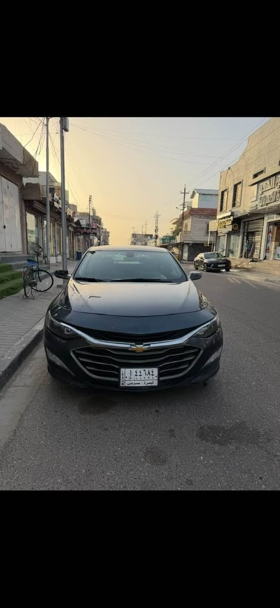 السلام عليكم ماليبو مديل 2020 كير مكينه كفاله بانزين كله محسن رقمه بصره حره بيها صبغ بابين وجاملغ وصندك كلير من امريك داخله بدون حادث السياره كامله مكمله الحمدلله
السعر 88 ورقه رقمي ***********

نص مكتوب في الصور:
- ١٢:١٦
- ٢٠ أيار
- ٩:٥٢ م