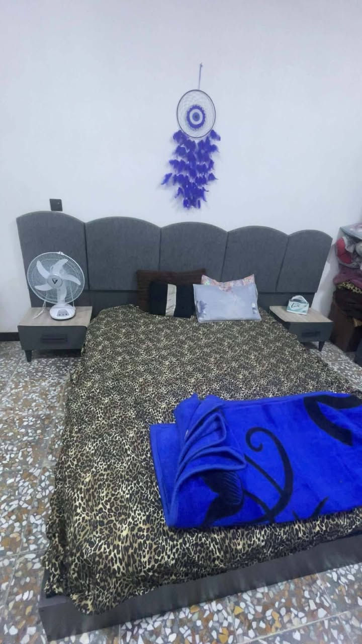 غرفه استعمال شهر بس سعرها كلش مناسب للبيع التفاصيل خاص ***********واتساب
