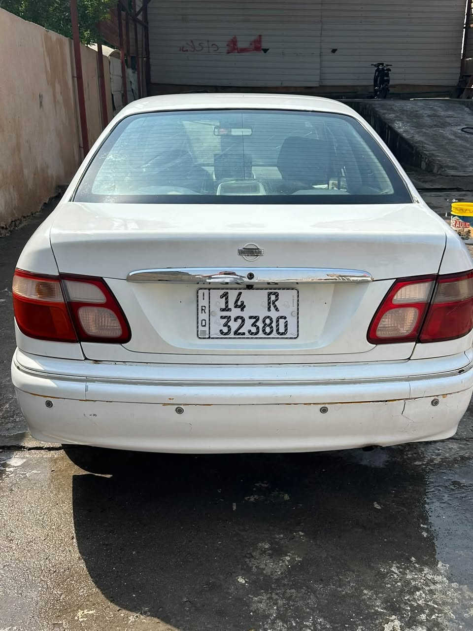 نيسان صني • ٢٠٠٠ • البصرة