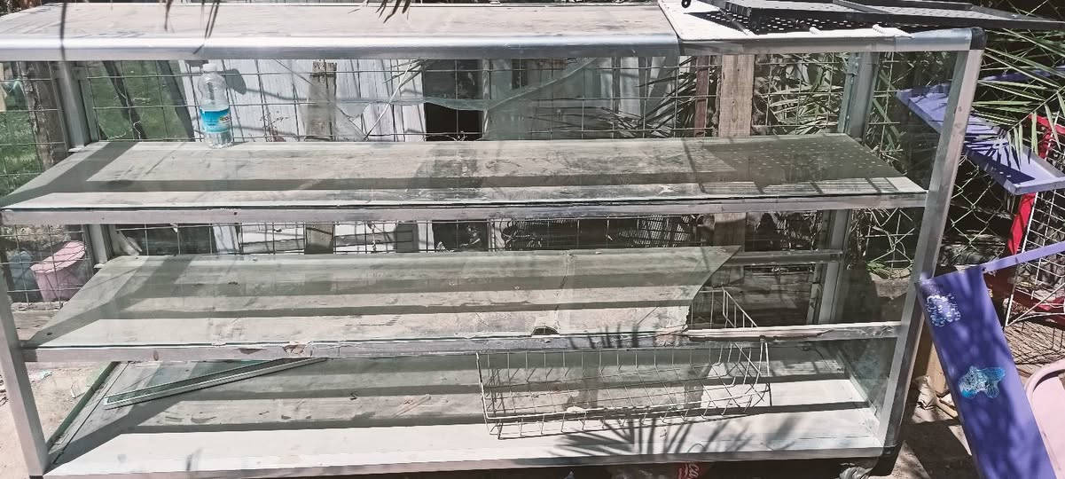 ميز المنيوم للبيع في النجف ***********
