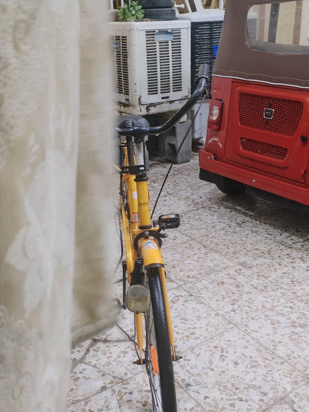 بايسكل حجم 62 الكان بغداد الشعب رقم الهاتف ***********
80 وبي مجال
شنو موديل/ماركة البايسكل بالضبط إذا موجودة؟: 
حجم 62 
شلون حالته ميكانيكياً: الفرامل، السلسلة، العجلات، والسرعة/الكرسي بيها أي عطل أو تحتاج تصليح؟: 
مابي شي ابريكاتة تايراتة  مابيهن شي
هل بيه أي تبديل قطع أو صبغ أو لحيم بالهيكل؟: 
مابي اي تبديل ولا صبغ ولا لحيم
التسليم وين بالضبط وبينه التوصيل متوفر لو استلام فقط؟: 
إذا مكانك ابغداد توصيل خمسة  وذا ابغى محافضة يجون ابغداد للشعب رقم الهاتف *********** 