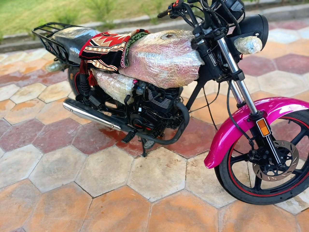 السلام عليكم 🛵 دراجه للبيع سونك شاينك موديل 2026 صارله شهر من طالعه من المعرض دراجه بعدهي بجيس اوارق سكنر كهربائياات كله شغال سلف نكره السعر مليون و١٠٠وبيه مجال مكان سيطره البراهيميه الرقم للاستفسار ***********
