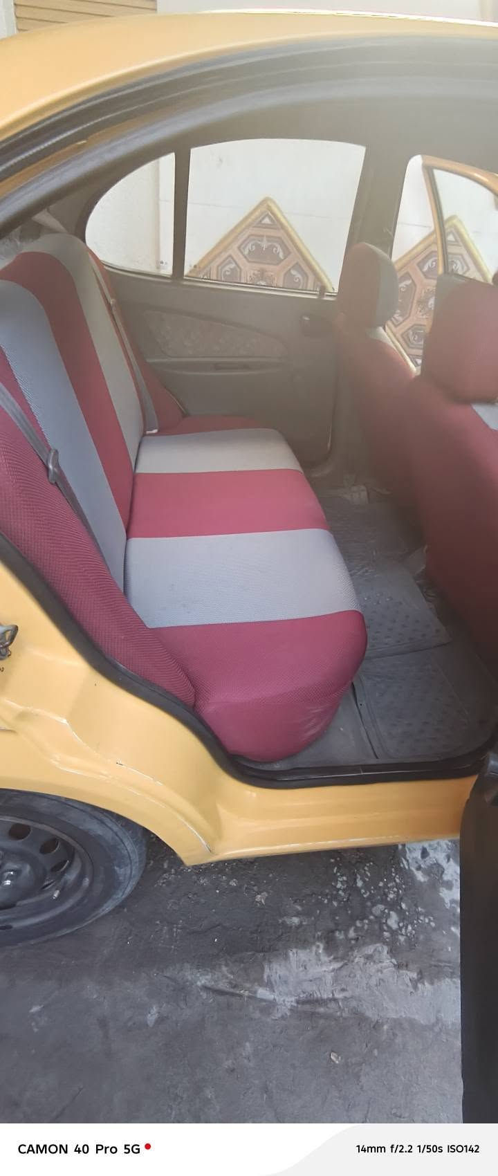 السلام عليكم
طيبه موديل ٢٠١٦ 
باسمي رقم انكليزي هزه جديده قبل شهر ورقم وسنويه 
مصفره هيئه وغرامه 
مكينه وكير مكفولات 
تايرات ٢ جديد امامي وباتري جديد 
دوشمه داخليه جديده 
صدر خلفي جديد كامل وامامي قبل فتره بدلته
سياره صارلهه ٣ سنوات عندي ما مشتغله تكسي مال بيت
سعرهه ٣٥ ورقه وبيهه مجال قليل كلش 
***********
