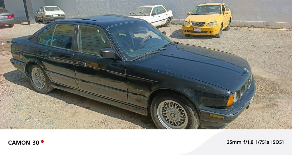 السلام عليكم هاي السياره مطلوبه فلوس تحويل مابيها السياره مكصوص تكم بل موصل مكانها

نص مكتوب في الصور:
- CAMON 30 23mm f/1.8 1/659s ISO52
- CAMON 30 23mm f/1.8 1/861s ISO53
- CAMON 30 23mm f/1.8 1/1076s ISO52
- CAMON 30 23mm f/1.8 1/100s ISO67
- CAMON 30 23mm f/1.8 1/751s ISO51