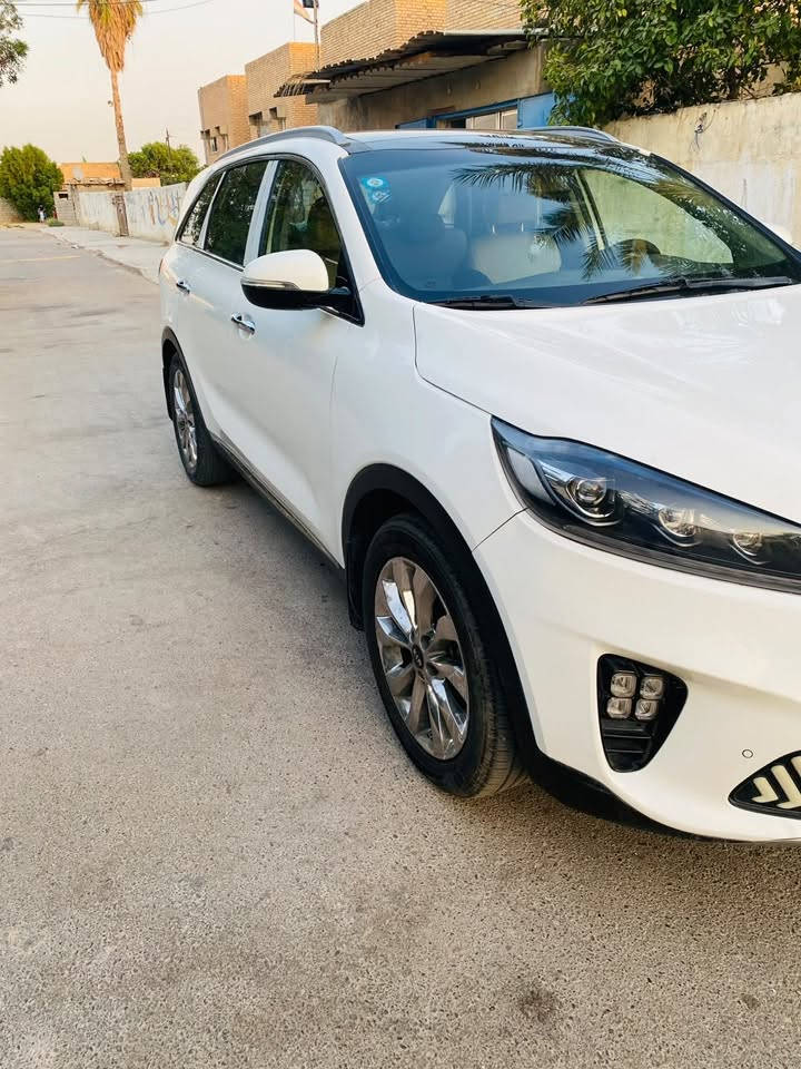 السلام عليكم🌹
🚘 سورنتو 2020 وارد خليجي – فول مواصفات

* الموديل: 2020
* الوارد: خليجي
* المحرك: 6 سلندر
* المقاعد: 7 راكب
* الممشى: 40 ألف كم حقيقي
* بانوراما
* حساسات
* ثلاث قطع تبريد
* باقي المواصفات معروفة وموجودة بالسيارة.

🔹 السيارة نظيفة جداً، والسونار مرفق مع الصور للتوضيح.

🔸 بعد السونار:

* طخة بالباب الخلفي، راجعة بارد.
* طخة بالتكمة، راجعة بارد.
    ولا توجد ملاحظات أخرى مخفية.
📍 مكان السيارة: بغداد
💰 السعر: 290
وقابل للتفاوض مع الشاري الجاد.

📞 للتواصل: ***********
