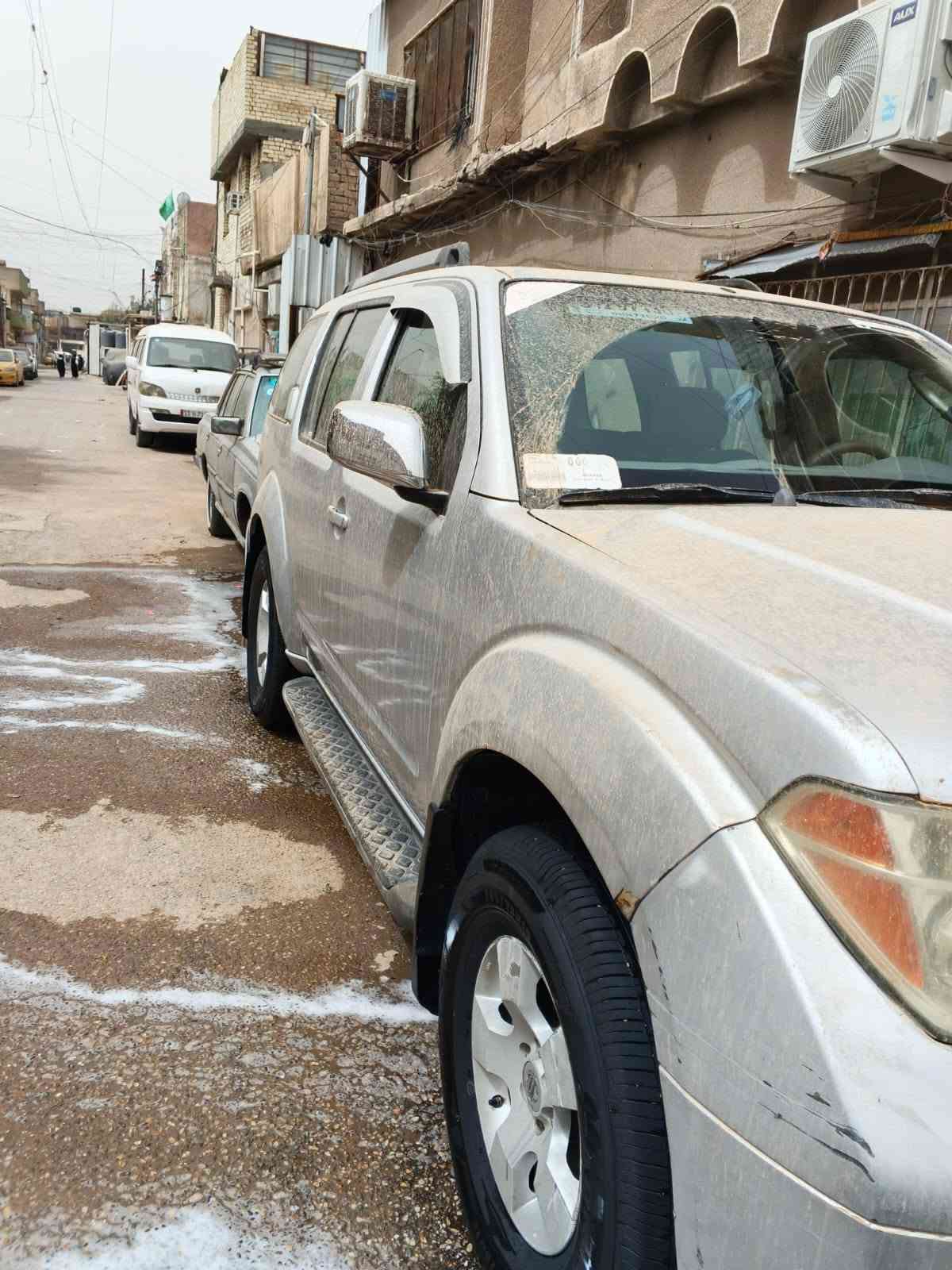 سلام عليكم للبيع  نيسان بافندر 2006 سياره خير من الله تبريد 3قطع صدر جديد كير مكينه خيرمن الله مكان لسياره بغداد مدينه الصدر لسعر 90 وبيه مجال  للشراي***********
