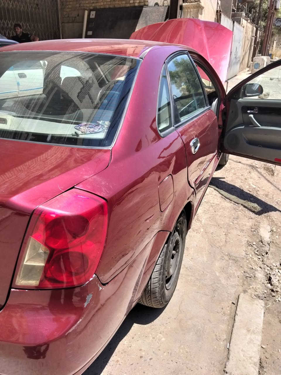السلام عليكم للبيع
اوبترا موديل ٢٠٠٤ 
تخم تاير جديد 
باتري جديد 
كير اوتماتيك 
محرك ١٦٠٠ جديد 
كهربائيات كلهه شغاله 
مسجل شاشه شغال 
جامه اماميه جديده 
سمكره وصبغ اثر طخات بسيطه وجراد 
سنويه مجدده لل٢٠٢٩ 
هزه جديده بأسمي 
رقم انكليزي جديد بابل 
السياره جاهزه شغل واطلع 
مسويلهه ادامه من الفيت بم للنوزل 
تحويل ثاني يوم   السعر 46 
غير قابل للتفاوض *********** 

ملاحضه اخوان اني مكلف بل نشر اي تفاصيل تحتاج بعد اتصل عل رقم ومايقصر وياكم صاحب السياره
