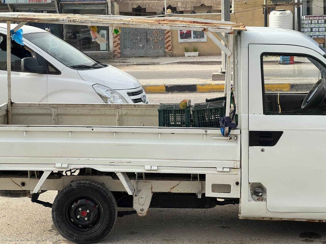 سياره شيري حمل 1طن 
كير مكينه اكسل كفاله 
السنويه ل 2027 
السعر 29 وبيها مجال قليل
مكان السياره نجف حي العسكري 
الاستفسار ***********
