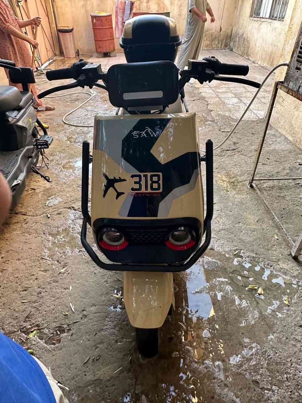 ماطور نضيف 318 نضيف ومابي اي شي السعر 850 وماطور الخ الصغير السعر 250 و مابي اي شي العنوان حي التحرير قرب جامع المستغفرين الرقم ***********

