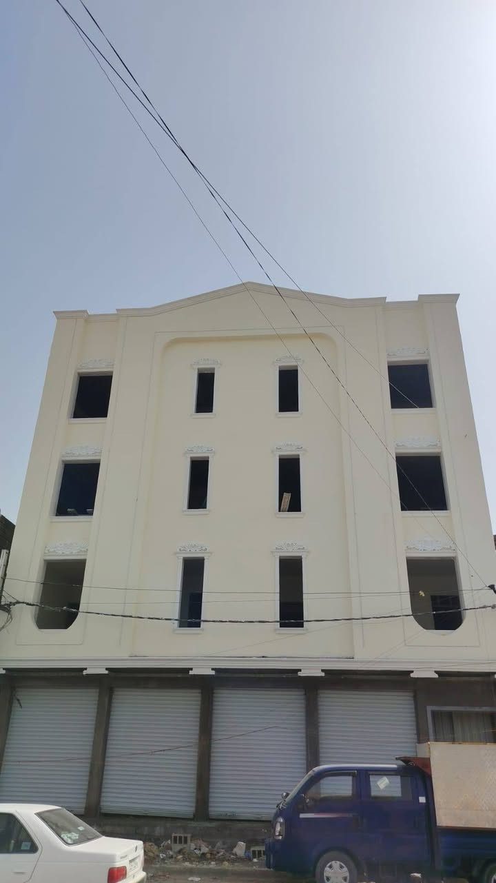 شغل درجة اولى • ابياض جص طلس • كادر كامل
