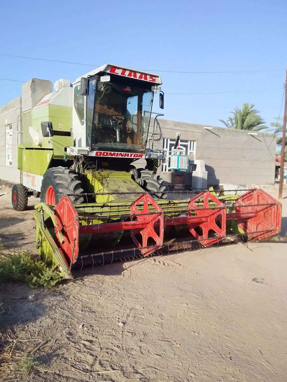 سلام عليكم حاصوده كلاص للبيع مديل 2000) العنوان نجف الهاتف (***********)  (0774943464

