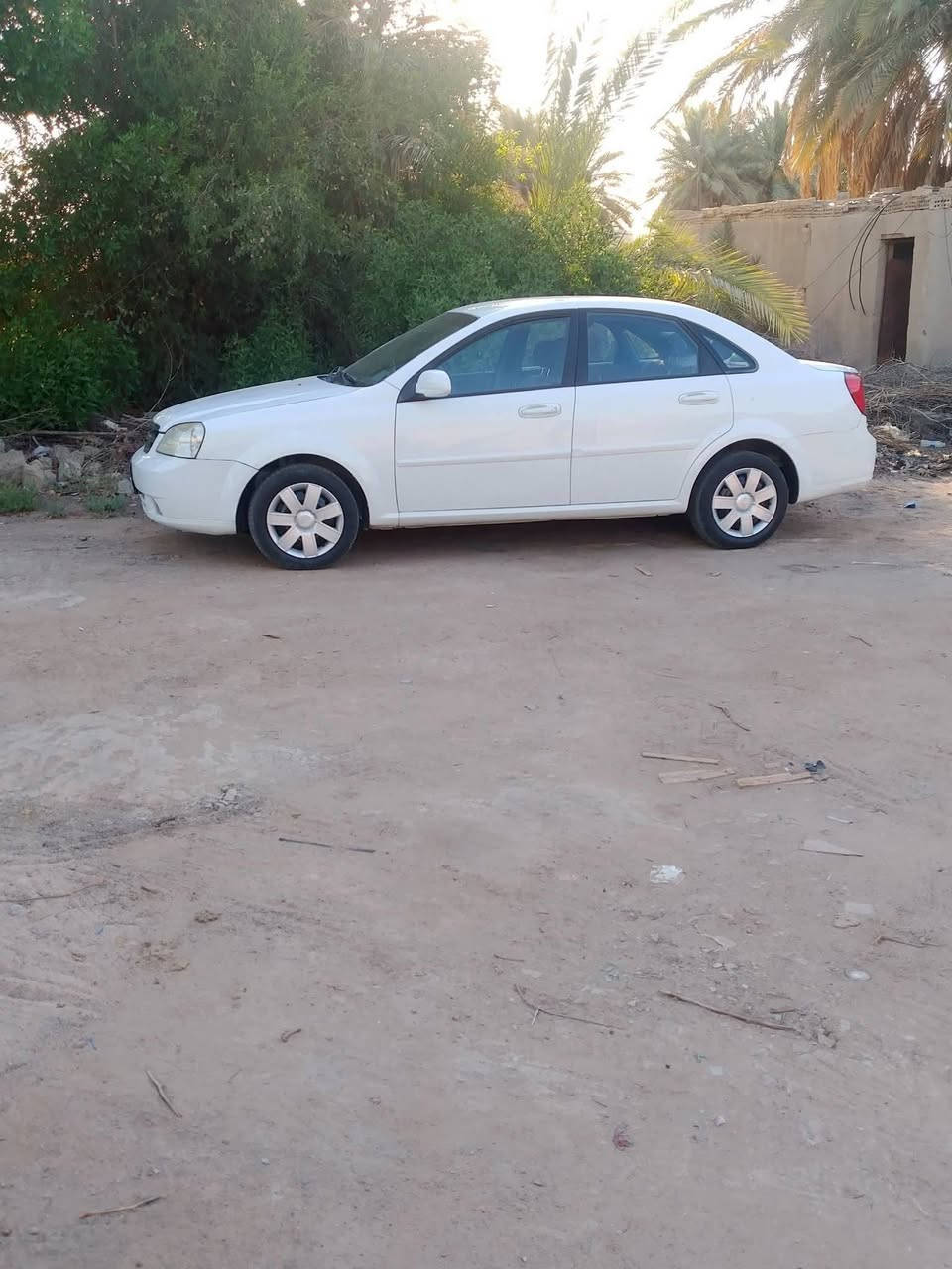 موديل 11
ماشية ١٤٠ ألف حقيقي
وضع شركة 
سيارة جديدة كلش 
مرتبة مفروشة 
حدادية مية بالمئة
محرك وكير وتبريد وي السويج 
سنتر لوك وكهرباء كاملة
رقم ذي قار دولي 
بأسمي سنويتها أنا المالك
هزة جديدة توني هازها
سيارة فقط جاملق مبدل اصلي 
وباقي برغي مامفتوح 
مع صبغ خفيف مقدار شبرين دور جاملق 
سيارة غرفة بلادية 
مكان سيارة سماوة 
سعرها 73 وبية مجال كلش بسيط 
رقمي للتواصل ***********.
