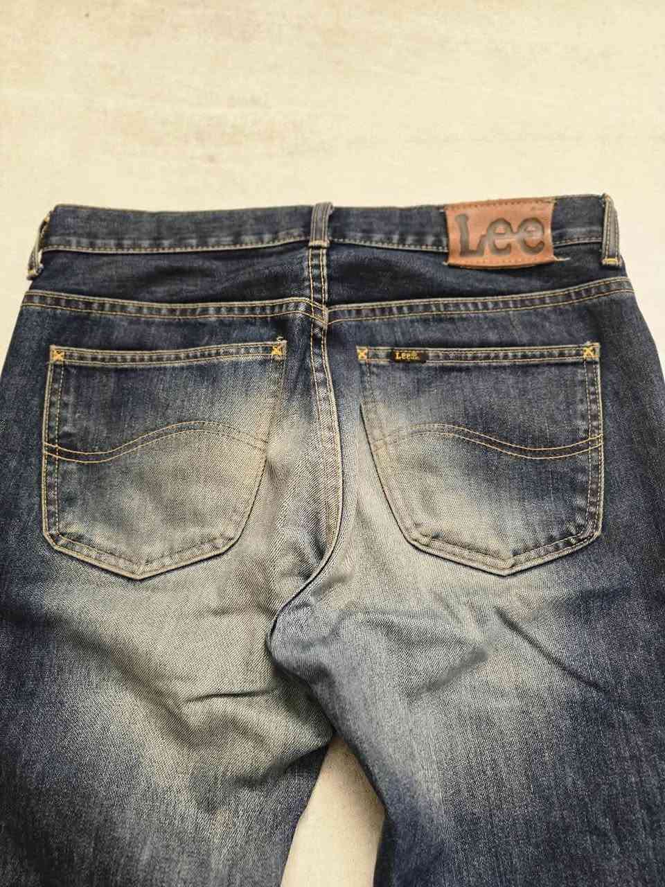 بنطلون جينز لي| vintage Lee Jeans
النظافة 100% 
القياس 32 
السعر 30 الف 
للحجز خاص او عبر الواتس اب ***********
