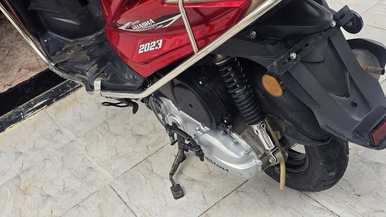 دراجه هويشه جامبو اوتوماتيك موديل 23 للبيع نضافه فول نكرة هندر ونكره سلف دراجه مكفوله كفاله عامه من سرقه مكينه ممافتوحه ابد على وضع شركه دراجه اطلع بيها من شغل للبيت للبيع تواصل، ***********
