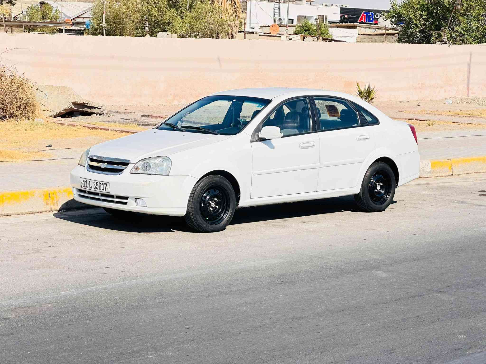 سلام عليكم شباب اوبترا موديل 2011شركه العامه 
رقم بغداد انكليزي بسمي تحويل مباشر 
هزه جديده 
شباب خلي اوضحلكم تفاصيل السياره حته بعد لاحد يكلي هاي هيج وهاي هيج 

السياره مكينه شرط ع وضع الشركه برغي ممفتحوح بيه كير نفس الشي صدر امامي خلفي زيرو تبريد ثلج تدفىئه غرفه السياره زيرو  تخم تاير زيرو ماشيه 163 الف حقيقي 
نجي الكشر الكشر طابقه بل باب وشخطه ابو ستوته بيه قطعتين صبغ بدون دواخل قطره اخياس مابيه السياره استخدام شخصي 
مجرد اروح بيه الدوام ورجع السياره ع وضع الشركه شكد ما اوصفه الكم جديده وتجي بعينك تكلب وشوف 
السعر 76$وبيه مجال بسيط كلش وسوك كلشي بيه تحصل بقل الاسعار وكلمن يبيع بكيفه الي ميعجبه المنشور يعبره وانشاءالله يحصل اغاتهه 
مكان السياره بغداد الشعب شارع عدن 
***********ابو كرار الشمري
