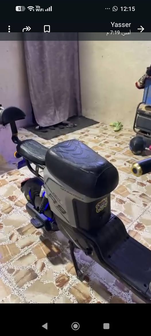دراجه شحن نضيف الله شاهد وبطارياتهه جدد كلش صار اسبوع من بدلتهن عنوان الاصمعي *********** اي ستفسار سعره 375 وبيهه مجال شراي خابر وشلع اعيوني

نص مكتوب في الصور:
- 51 Vo Wifi 12:15 Yasser 7:19 م أمس،