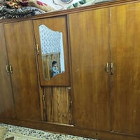 ميز مراية • زاوية ملابس • النجف