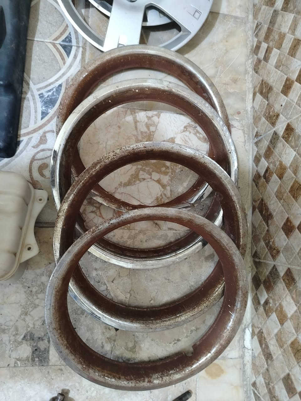 غراض سياره اوبترا للبيع نضيف
***********
