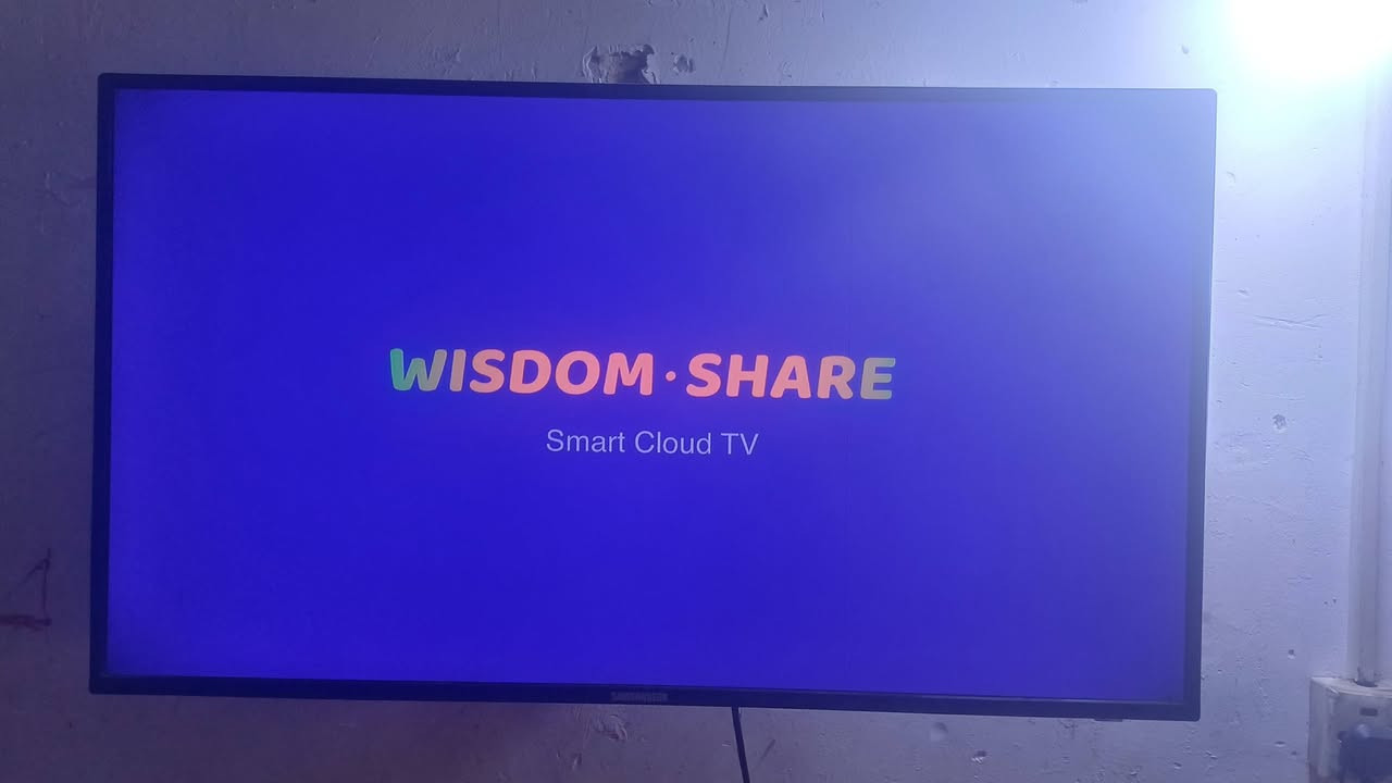 شاشه سامسونك كدامكم حجم 55 شاشه نضيفة وتتفعل بيها انترنيت سعرها 250 الف شاشه اخت الجديدة وبيها برنامج سينمانا وذاكرتها 32 للاستفسار على الرقم واتساب *********** الموقع بغداد مدينة الصدر قطاع 45
