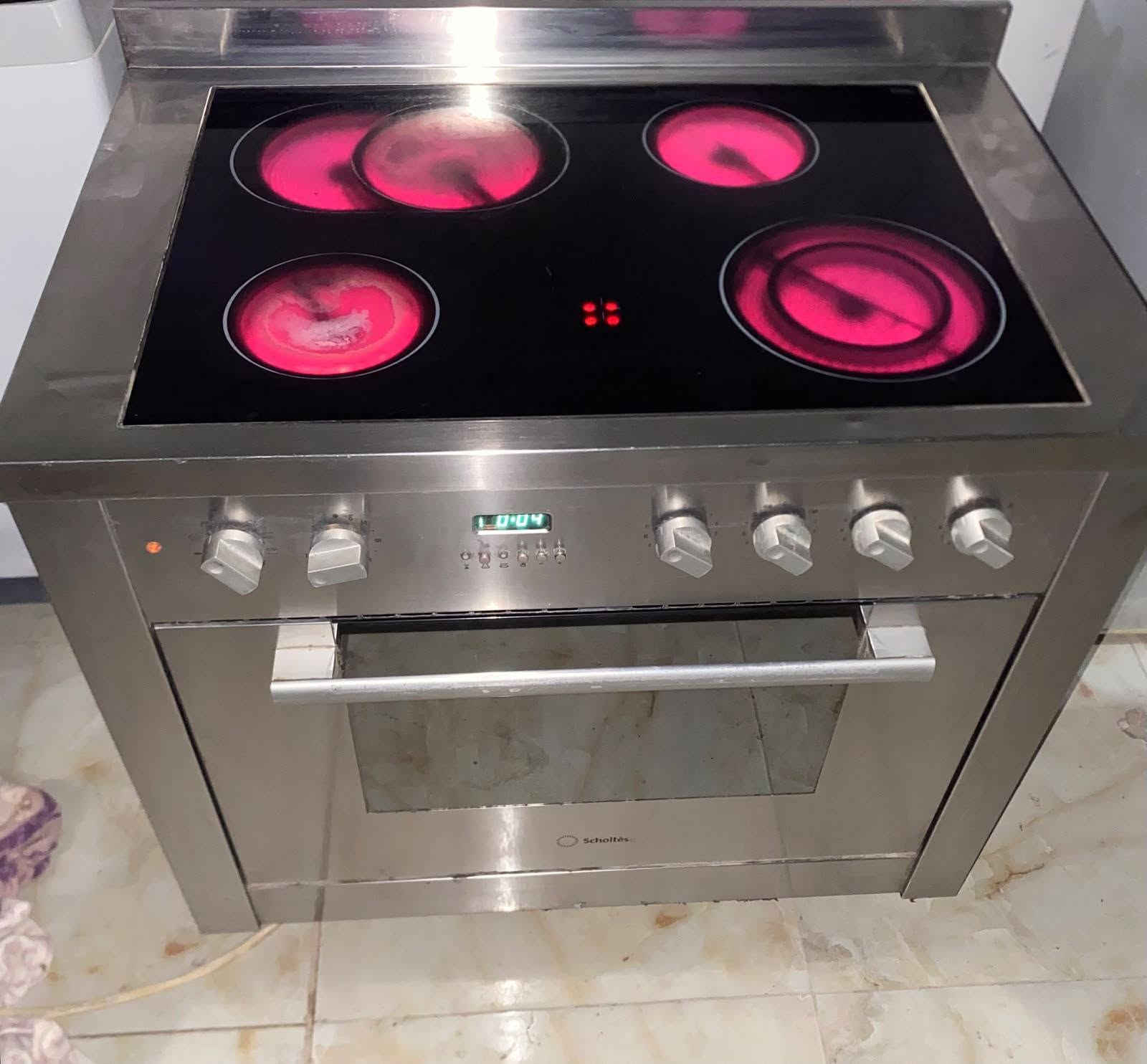 طباخ إيطالي باله كويتي كهربائي شرط الفحص والنضافه مكانه زبير متوفر توصيل الزبير, البصرة
