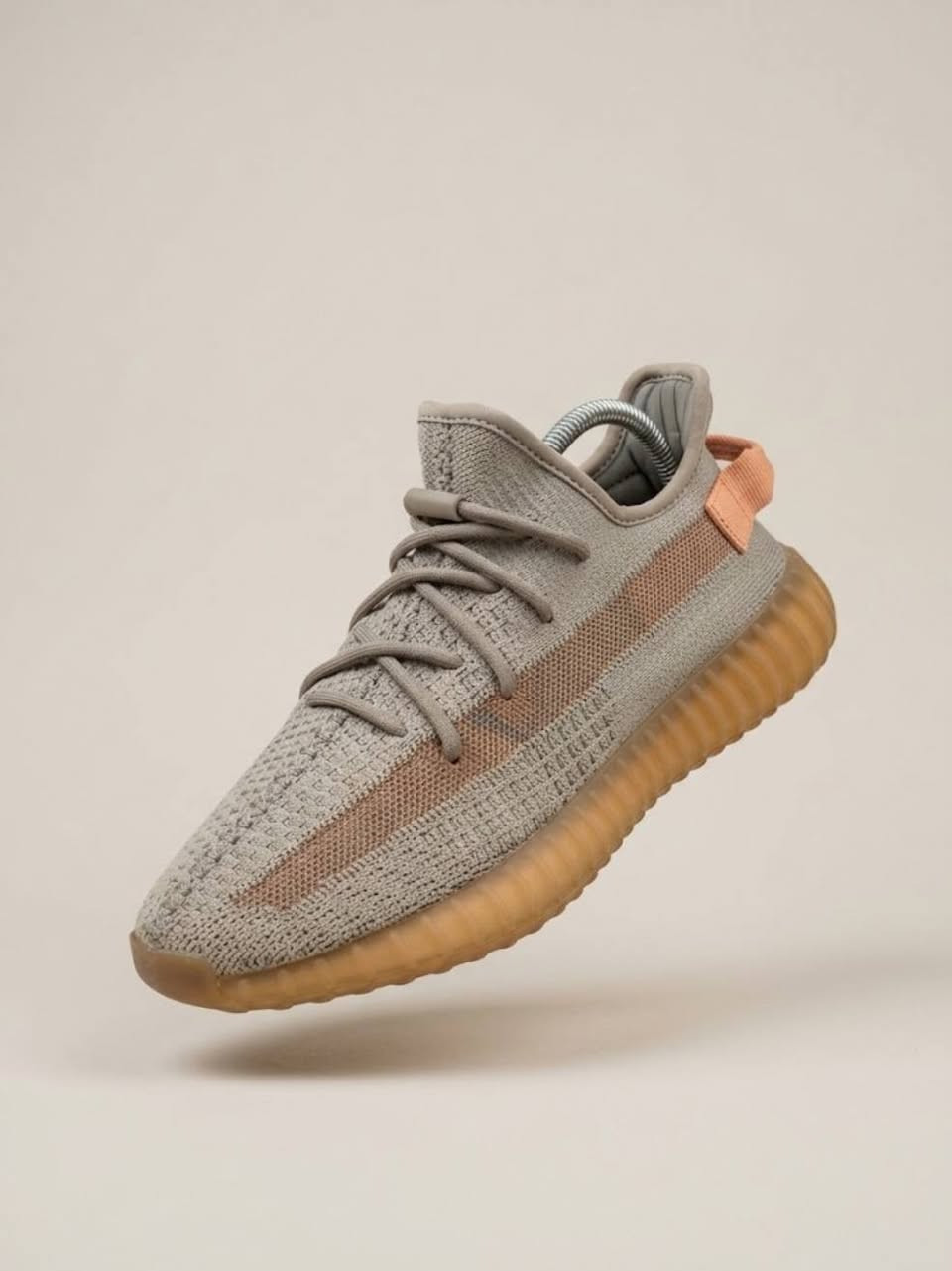 احذية YEEZY adidas  اورجنال  boost  جملةومفرد  للإستفسار ***********
