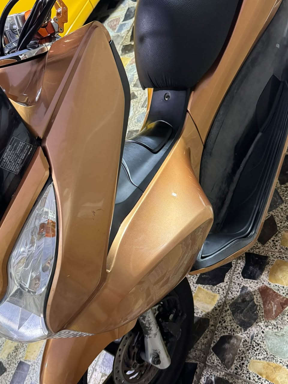 السلام عليكم شباب
Pcx
جيل أول دراجه جديده بمعنه الكلمه لون مميز ماشيه 14الف 
مكاني بغداد 
***********
