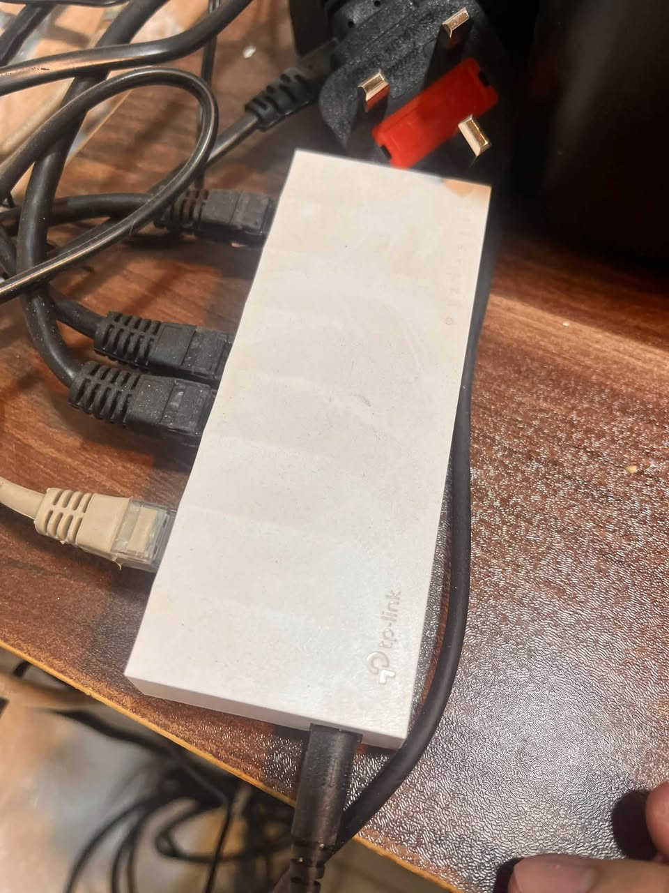 سلام عليكم كاشير كامل للبيع مطاعم وكافيهات مكون من طابعات ثنين ولابتوب dell وراوتر وايباد وكامل الاسلاك 
وهابسويج ووارلاند ٣٠متر مع نضام كاشير وكابتن العراق برو
للاستفسار والشراي مراسله خاص او اتصال او واتساب***********
سعر جدا مناسب للشراي فقط💵
