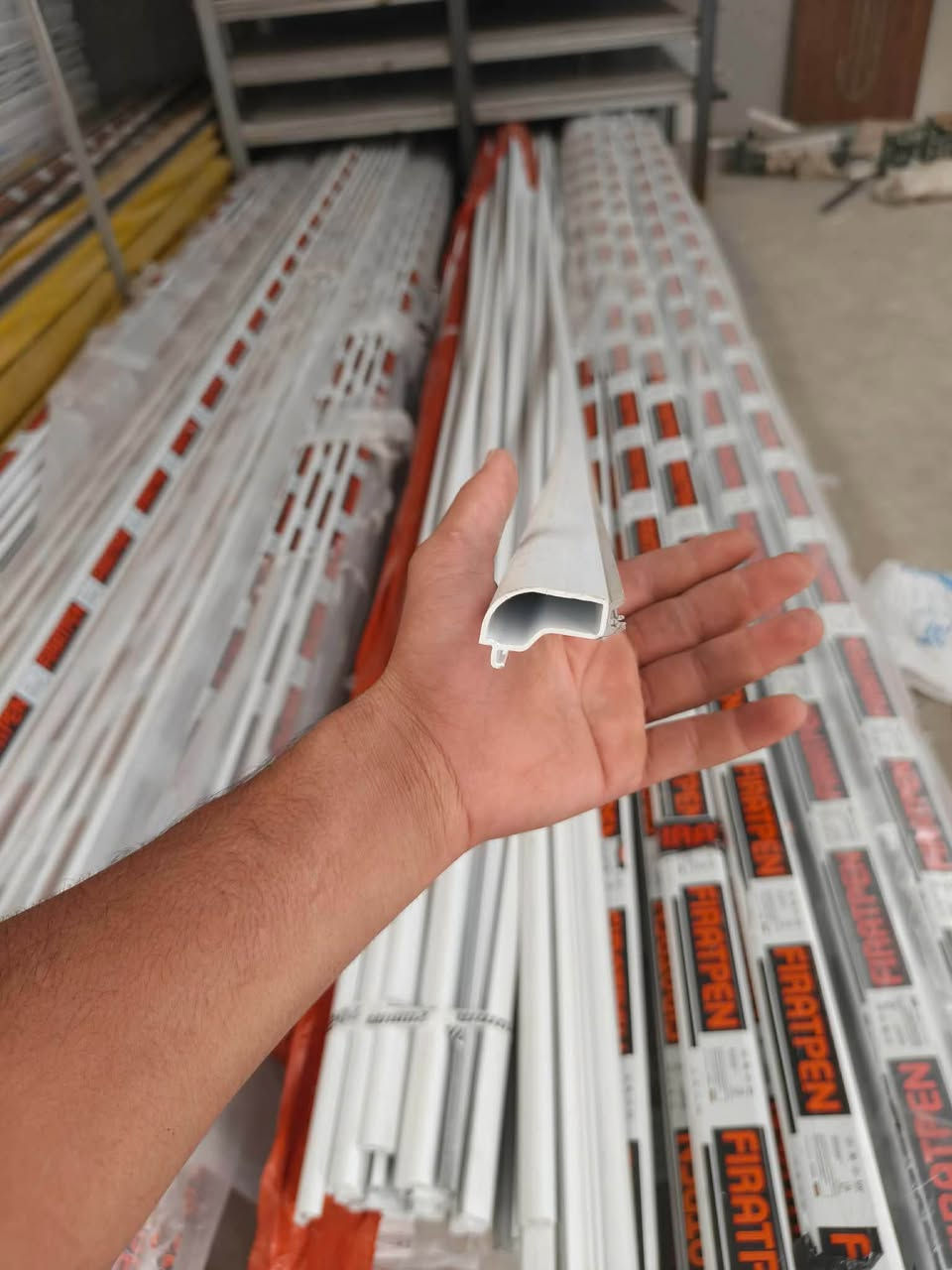 يتوفر مقطع pvc firat pen وباسعار مناسبة
ابو غريب حي غواص 

‭***********‬
