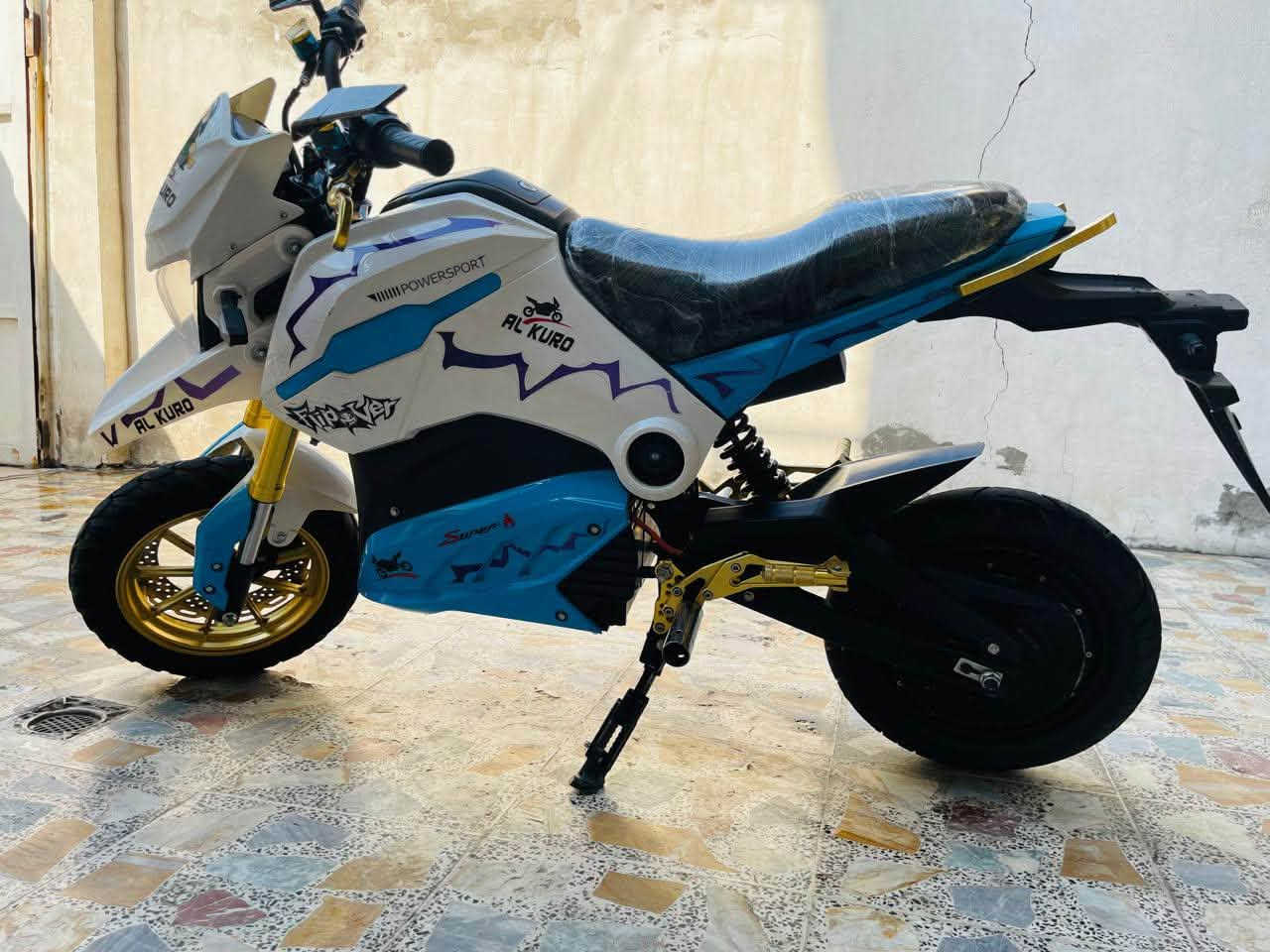 السلام عليكم
للبيع دراجه بنلي شحن 2026
6 بطاريات كرافين 32 أمبير 72 فولت
ملف 3000W حقيقي
بصمه وسويج 
بريك امامي خلفي ABS
نضام P بارك 
نضام R رجوع للخلف
لد امامي متغير 
نضام قاطع دوره 
السعر 750 الف وبيها مجال 
المكان بغداد الجديده
للاستفسار ***********
