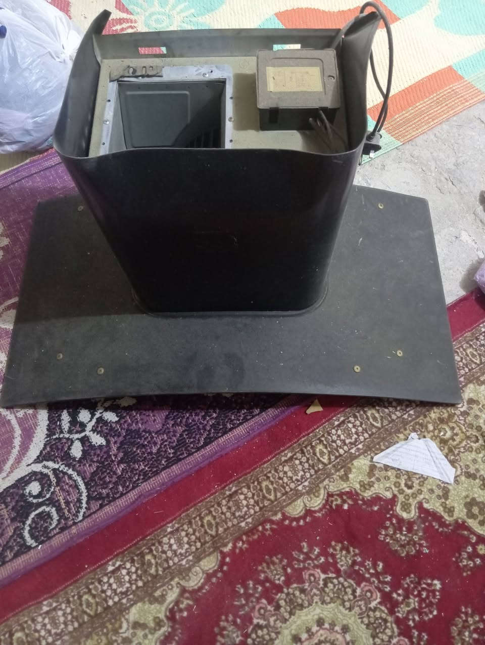 السلام عليكم اغراض مستعمله للبيع في النجف مروحه شحن .ومروحه سقفيه . وشافطه مال طباخ .وطباخ .وبايسكل مال رياضه للتواصل ***********
